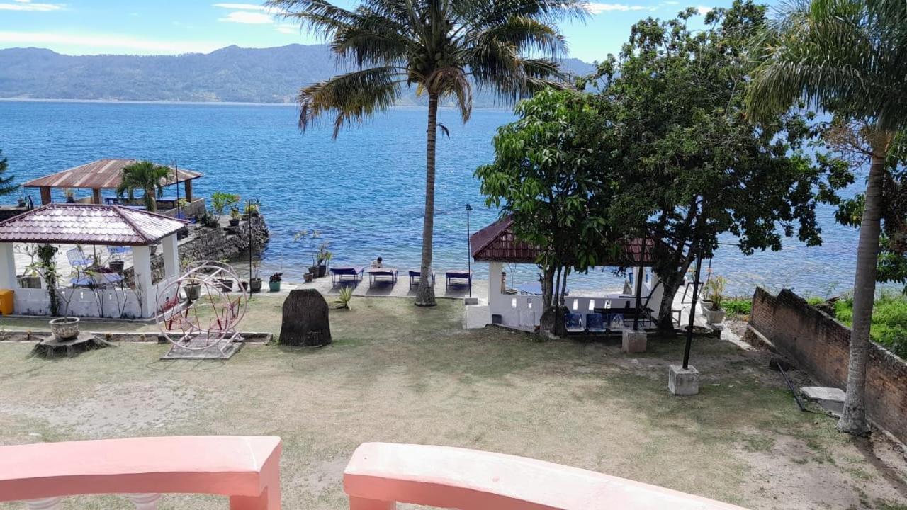 Hotel Barbara Tuk Tuk Esterno foto